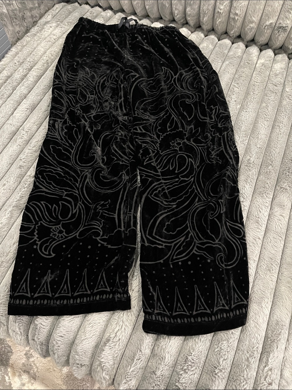 Soma Black Velvet Floral Lounge Pants